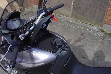 Aprilia Trail *solgt* - "handskerum" :-) billede 5