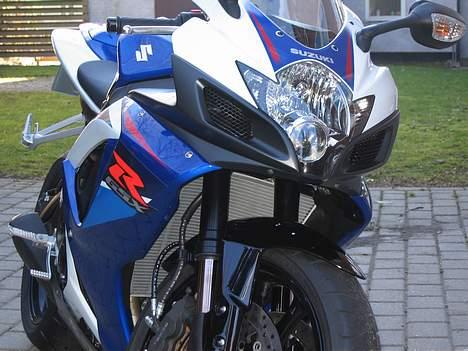 Suzuki GSX R 750 K7 billede 5