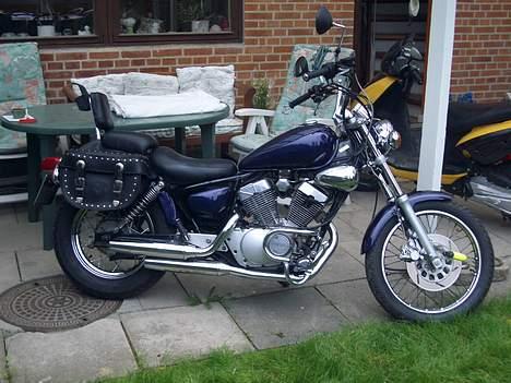 Yamaha XVS 650 Dragstar - Min søns gamle lille lynhurtige Virago XV 250 billede 2