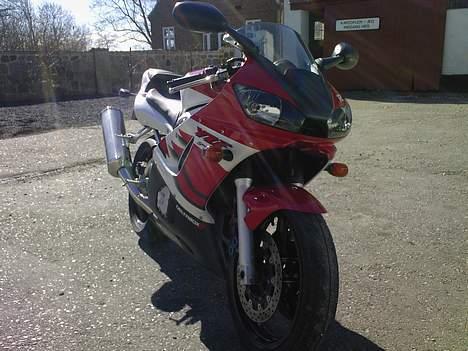 Yamaha yzf-r6 (SOLGT) billede 1