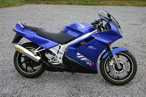 Honda VFR 750 - The Blue Beast billede 1