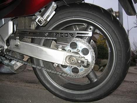 Suzuki RF 900 R       SOLGT - Så kom den på.....nice.... billede 13