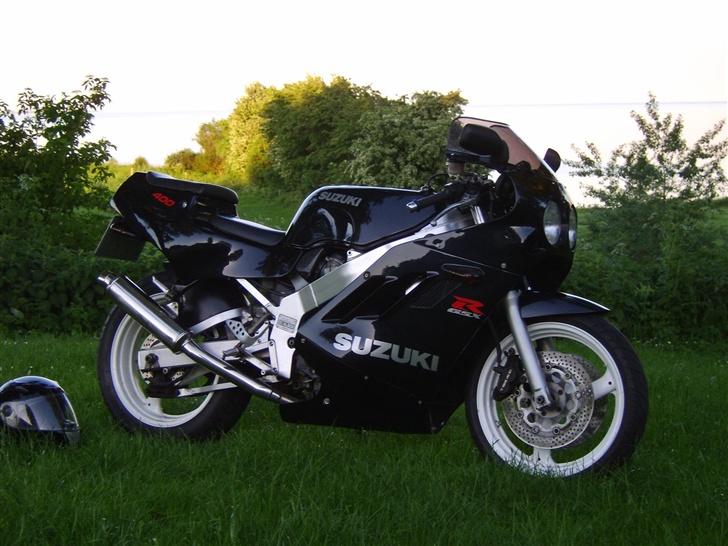 Suzuki Gsx R 400 R "SOLGT" billede 2