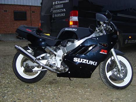 Suzuki Gsx R 400 R "SOLGT" billede 11