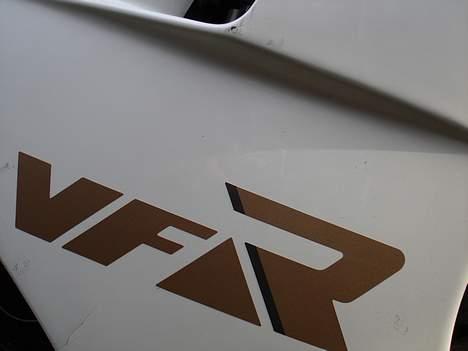 Honda VFR 750 F - SOLGT - billede 3