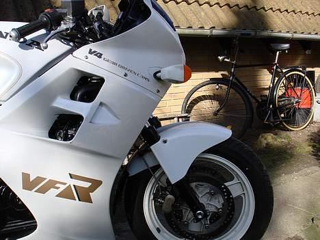 Honda VFR 750 F - SOLGT - billede 17