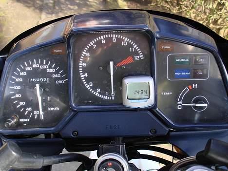 Honda VFR 750 F - SOLGT - billede 19