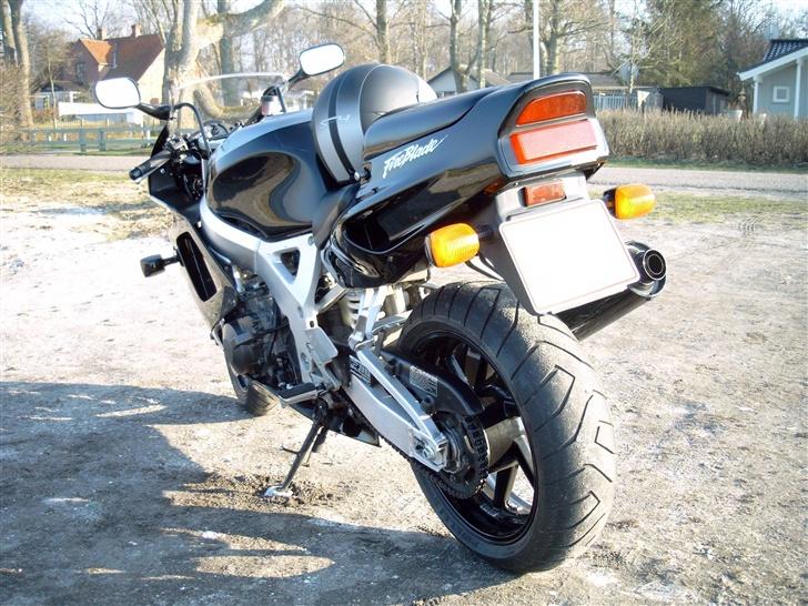 Honda CBR 900RR Fireblade billede 2