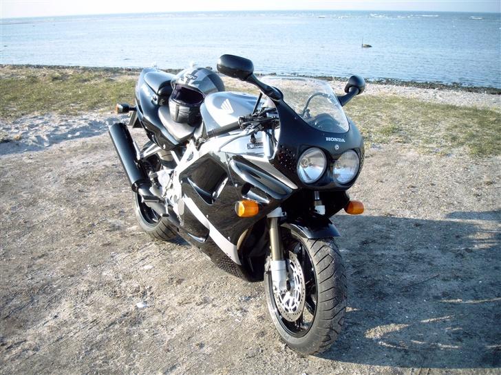 Honda CBR 900RR Fireblade billede 3