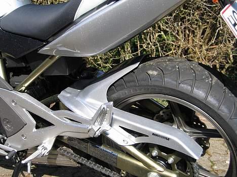 Kawasaki ER-6F *SOLGT* billede 9