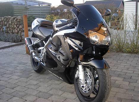 Honda cbr900rr(solgt) billede 1