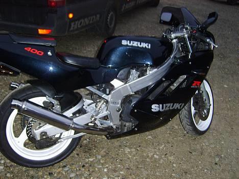 Suzuki Gsx R 400 R "SOLGT" billede 14