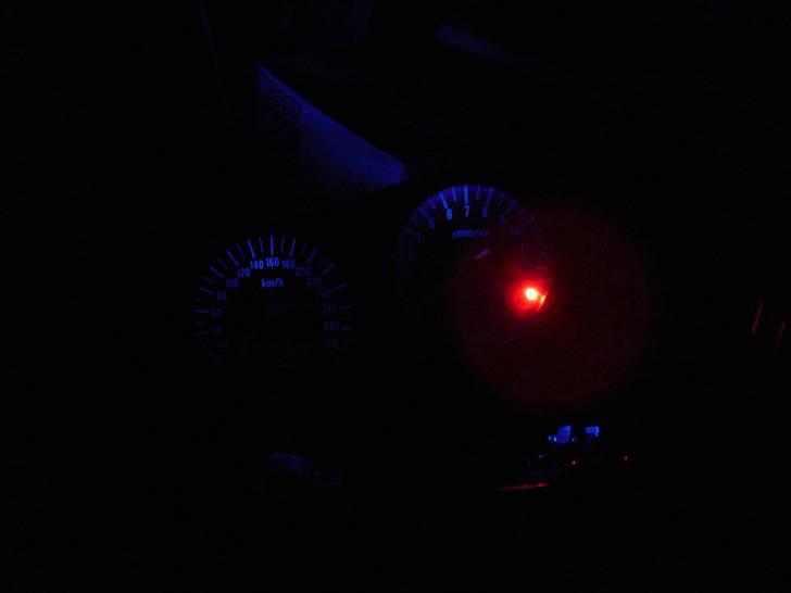 Suzuki TL 1000 R **SOLGT** - Blå lys i instrumenterne....men der er ligesom ikke nok lys :o( billede 17