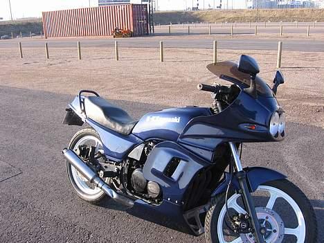 Kawasaki GPZ 550 billede 4