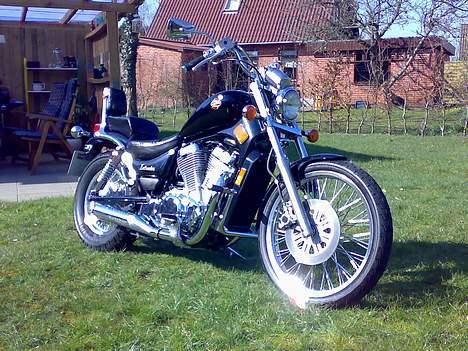 Suzuki Intruder SOLGT billede 4