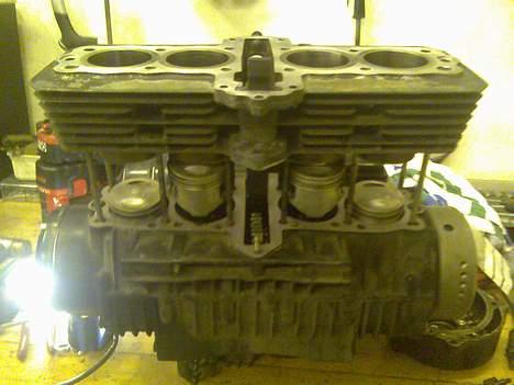 Kawasaki GPZ 550 billede 12