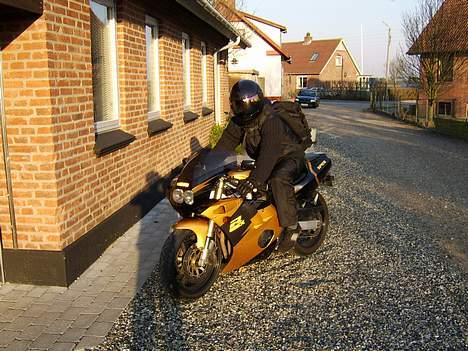 Suzuki Gsx-r 400 (Solgt) billede 3