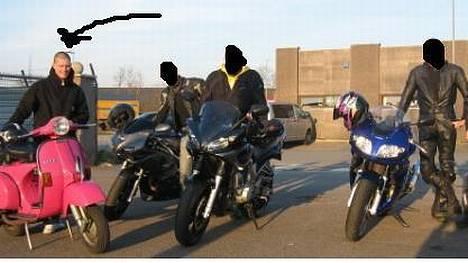 Vespa PX 200 - Undertegnede og nogle fra klubben (Hatten mc).... billede 9