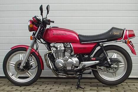 Honda CB650F billede 2