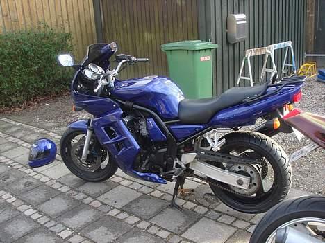 Yamaha fzs 600 >SOLGT< billede 2