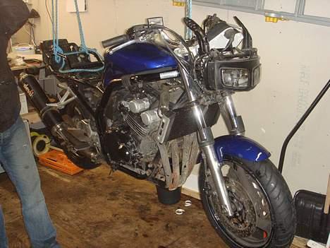 Yamaha fzs 600 >SOLGT< billede 4