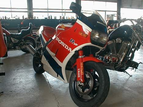 Honda CBR 1100XX Super BlackBird - solgt billede 10