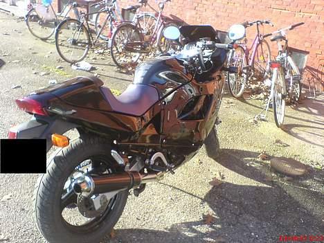 Suzuki GSX 600 F Solgt til Kim A - Billede fra i vinters.. før den blev malet billede 2