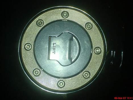 Suzuki GSX 600 F Solgt til Kim A - Tankdæksel Crome skruer/Speciel blanding/Cobral blue. Syntes det blev rigtig godt. billede 12