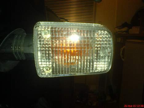 Suzuki GSX 600 F Solgt til Kim A - Blinklys skiftet til gennemsigtigt glas og orange pære. billede 14