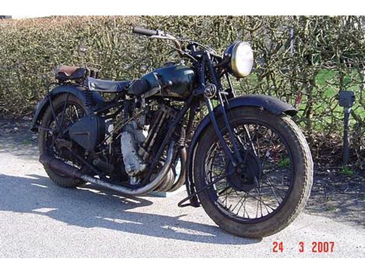 {{currentPhoto.altText}} billede {{currentPhoto.number}}