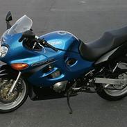 Suzuki GSX 600 F
