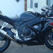 Suzuki gsxr 600 k7