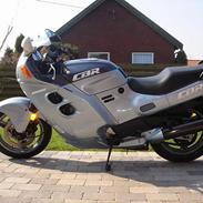 Honda CBR  1000F