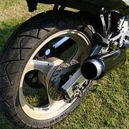 Suzuki GSX 250 R *SOLGT*
