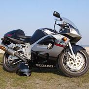 Suzuki GSX-R 750 - *SOLGT*