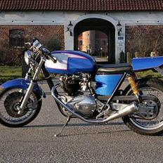 Triumph T140V