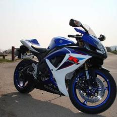 Suzuki GsxR600k7 (solgt)
