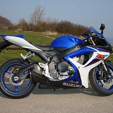 Suzuki GsxR600k7 (solgt)