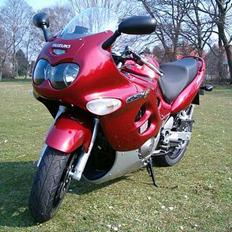Suzuki GSX 750 F *SOLGT*