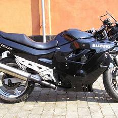 Suzuki GSX750F