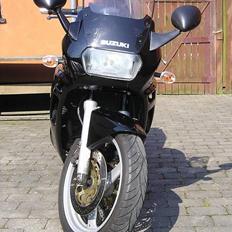 Suzuki GSX750F