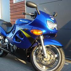 Suzuki GSX 600 F