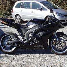 Yamaha YZF R1 