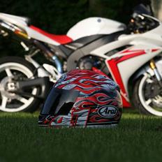 Yamaha R1