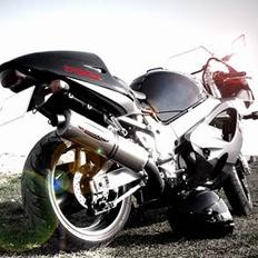 Suzuki GSX-R 750 - *SOLGT*