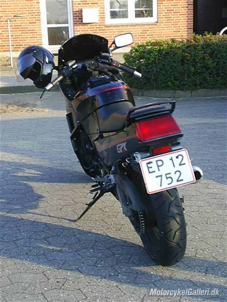 Kawasaki gpx 750r - min kawasaki gpx 750r "Tøssen" bliver hun kaldt billede 1