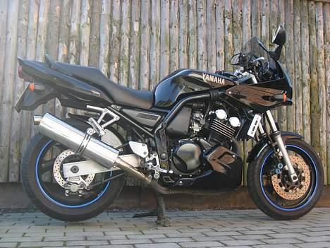 Yamaha FZS Fazer 600  - Lige fra siden - smart! billede 7