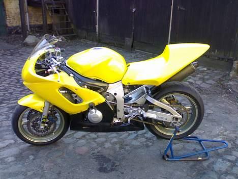 Yamaha YZF-R6 (SLAGTET) billede 8