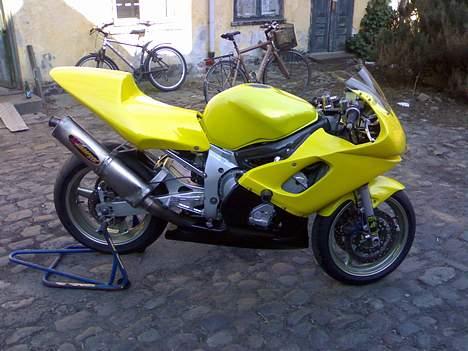 Yamaha YZF-R6 (SLAGTET) billede 9