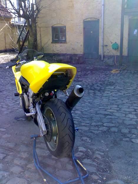 Yamaha YZF-R6 (SLAGTET) billede 10